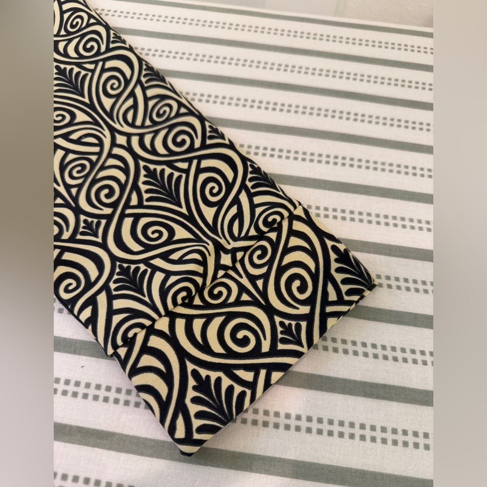 NWOT - Katherine Way - Black & Cream Swirl-Print Midi Dress. - Picture 6 of 9